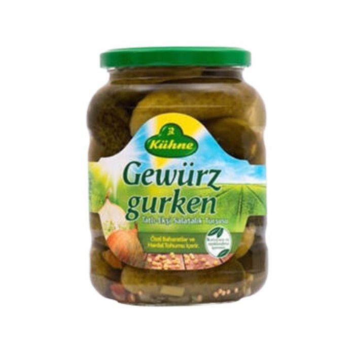 Sariq bilan kemada kapitan bilan jinsiy aloqa Plyajda katta kokrakli ustsiz qizlar